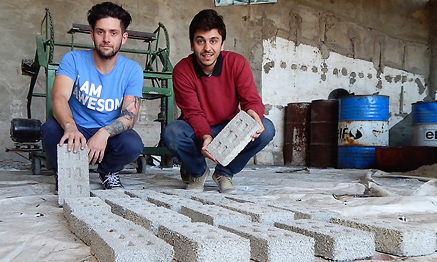 Una ONG Argentina que fabrica ladrillos ecológicos ganó un concurso de Google.